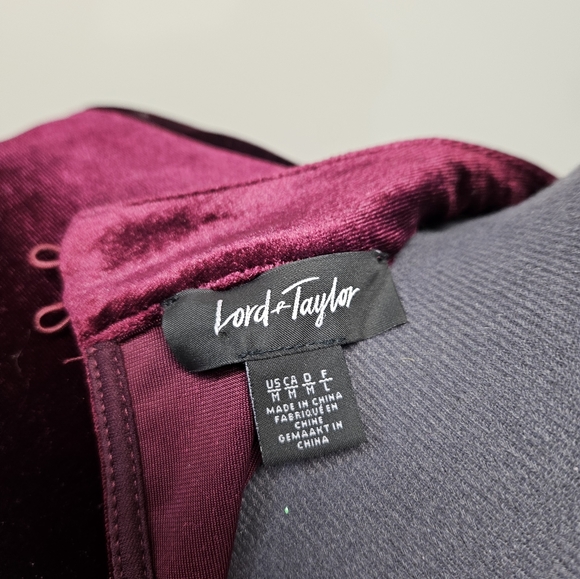 Lord & Taylor choker-neck, burgundy velvet top. - Picture 6 of 9
